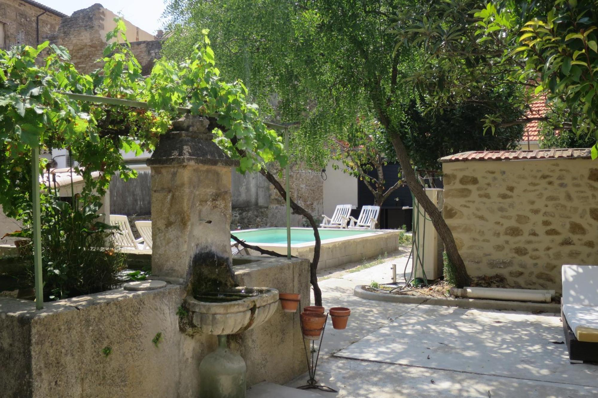 La Grotte Apartment Serignan-du-Comtat Bagian luar foto